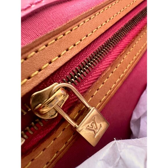 Louis Vuitton Monogram Vernis Reade PM Hand Bag in Red M91088 - Picture 16 of 16